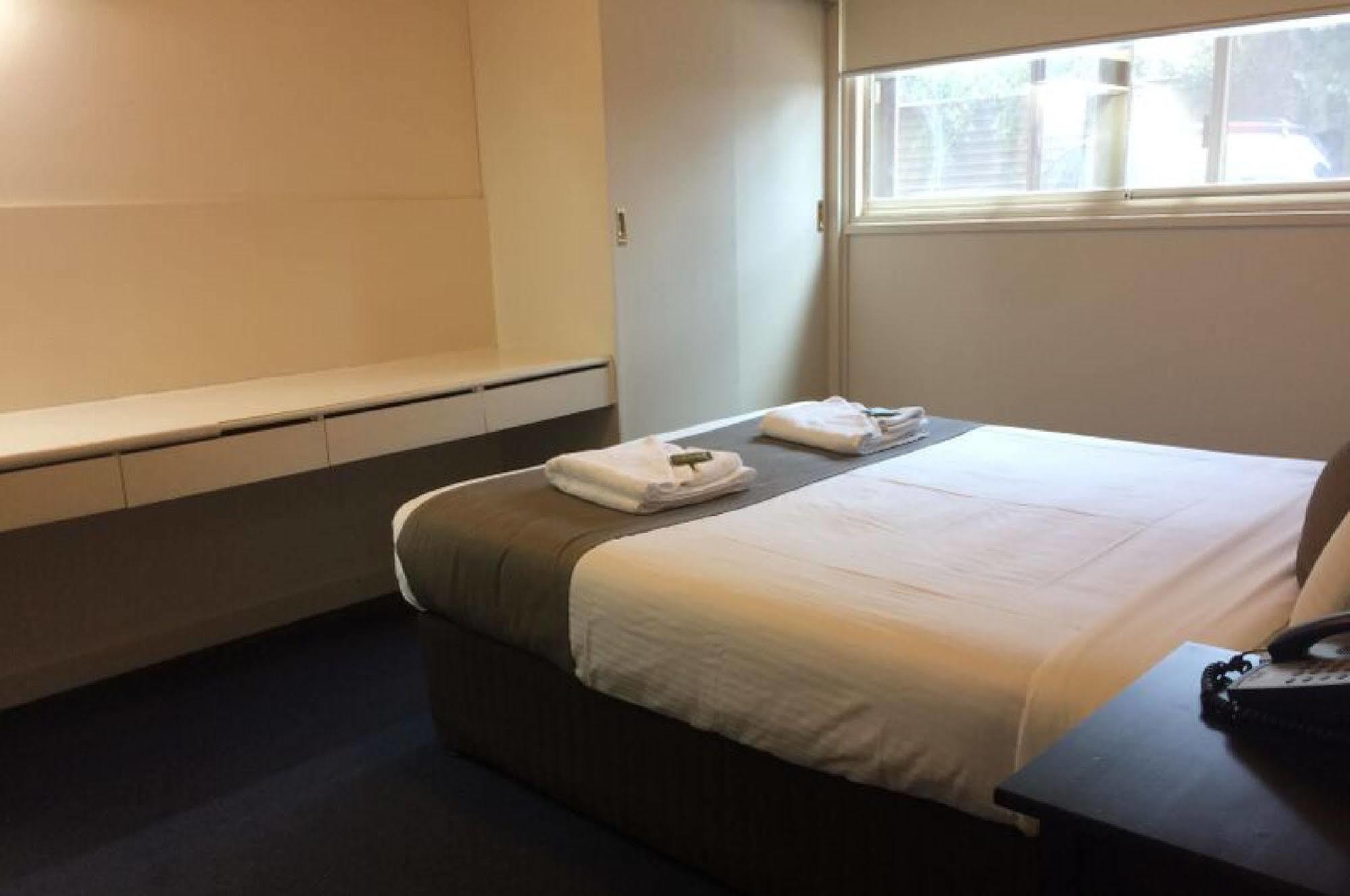 North Adelaide Comfort Hotel Adelaide Meridien מראה חיצוני תמונה